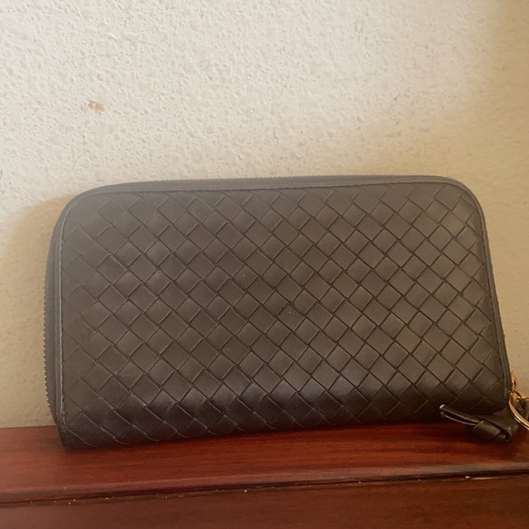 Bottega Venetta Zip Around Wallet - Picture 2 of 8